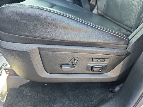 Used 2016 RAM 1500 Laramie AWD/4WD image 24