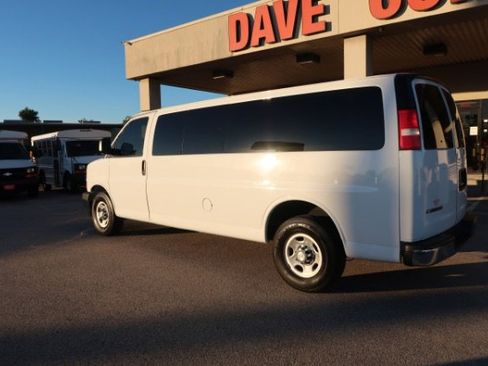 Used 2018 Chevrolet Express 3500 LT w/ LT Preferred Equipment Group image 6