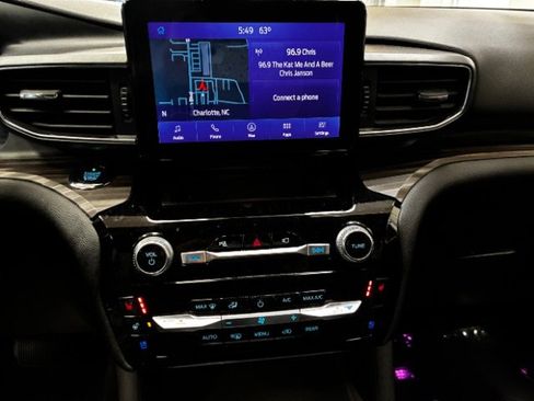 Used 2021 Ford Explorer Limited w/ Class III Trailer Tow Package image 21