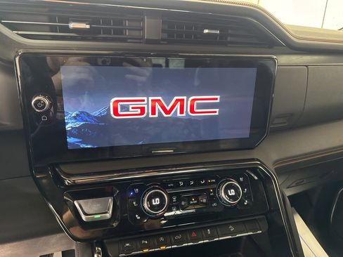 Used 2023 GMC Sierra 1500 AT4 w/ Technology Package image 12