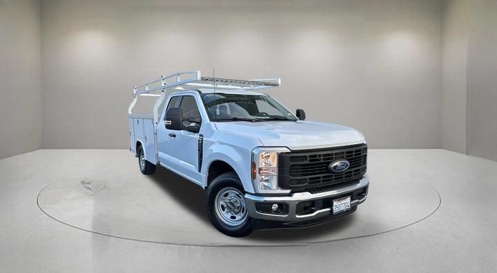 Certified 2025 Ford F250 XL w/ XL Chrome Package RWD image 1