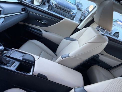 Used 2021 Lexus ES 250 w/ Premium Package image 35