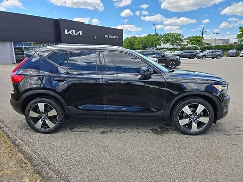 Used 2020 Volvo XC40 T5 Momentum AWD/4WD image 2