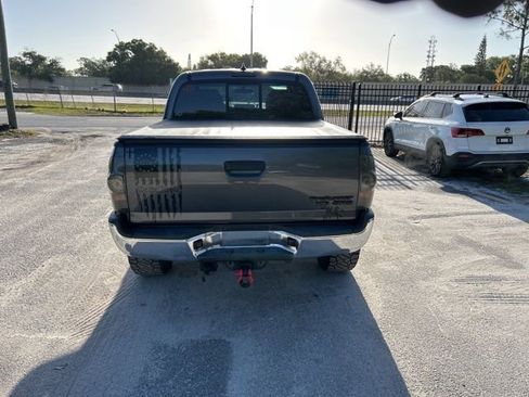 Used 2015 Toyota Tacoma PreRunner w/ SR5 Package image 16