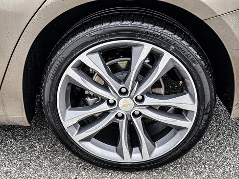 Used 2023 Chevrolet Malibu LT image 9