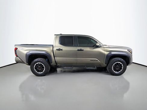 Certified 2025 Toyota Tacoma TRD Off-Road w/ TRD Off Road Premium Package AWD/4WD image 5