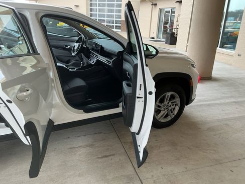 New 2026 Hyundai Tucson SE image 14