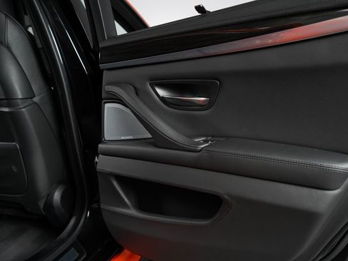 Used 2014 BMW M5 RWD image 70