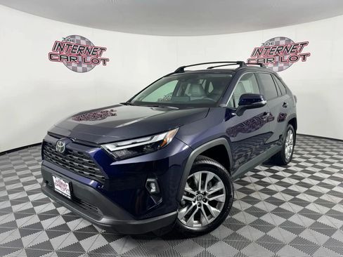 Used 2025 Toyota RAV4 XLE Premium w/ Weather Package image 1