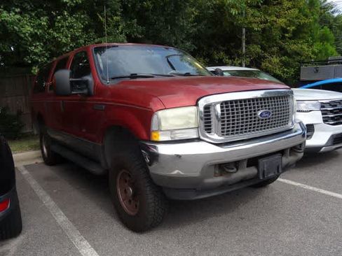 Used 2004 Ford Excursion XLT AWD/4WD image 3