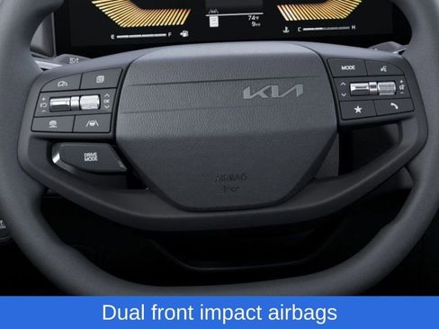 Used 2025 Kia K4 LXS image 23