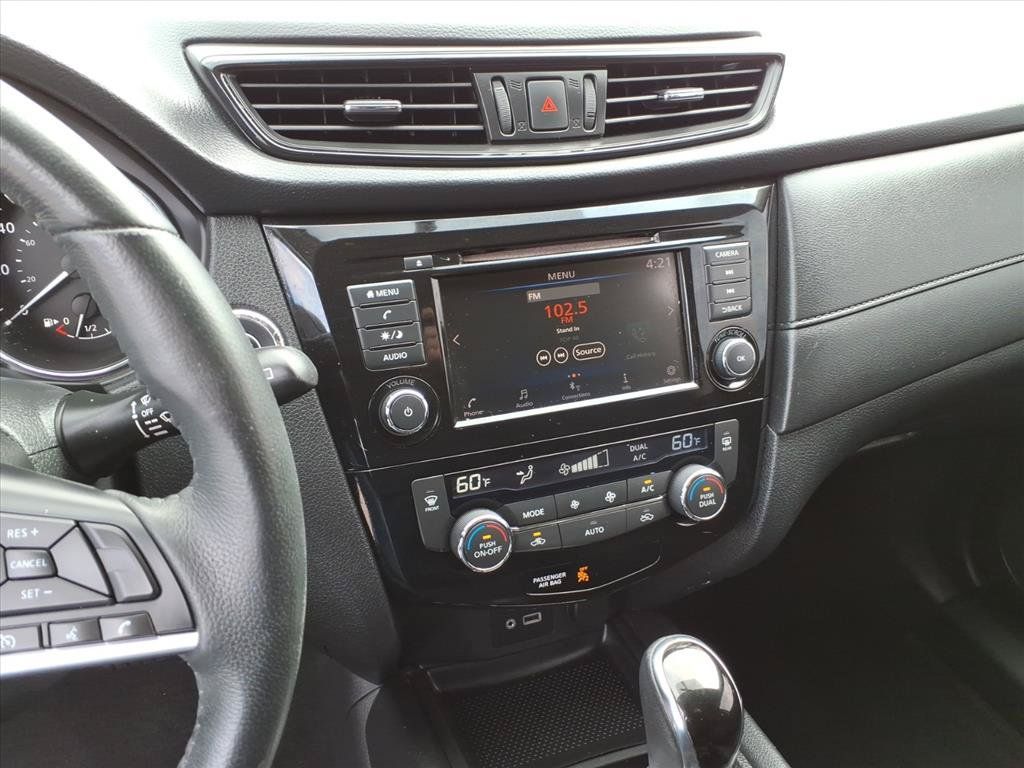 Used 2018 Nissan Rogue SV FWD image 27