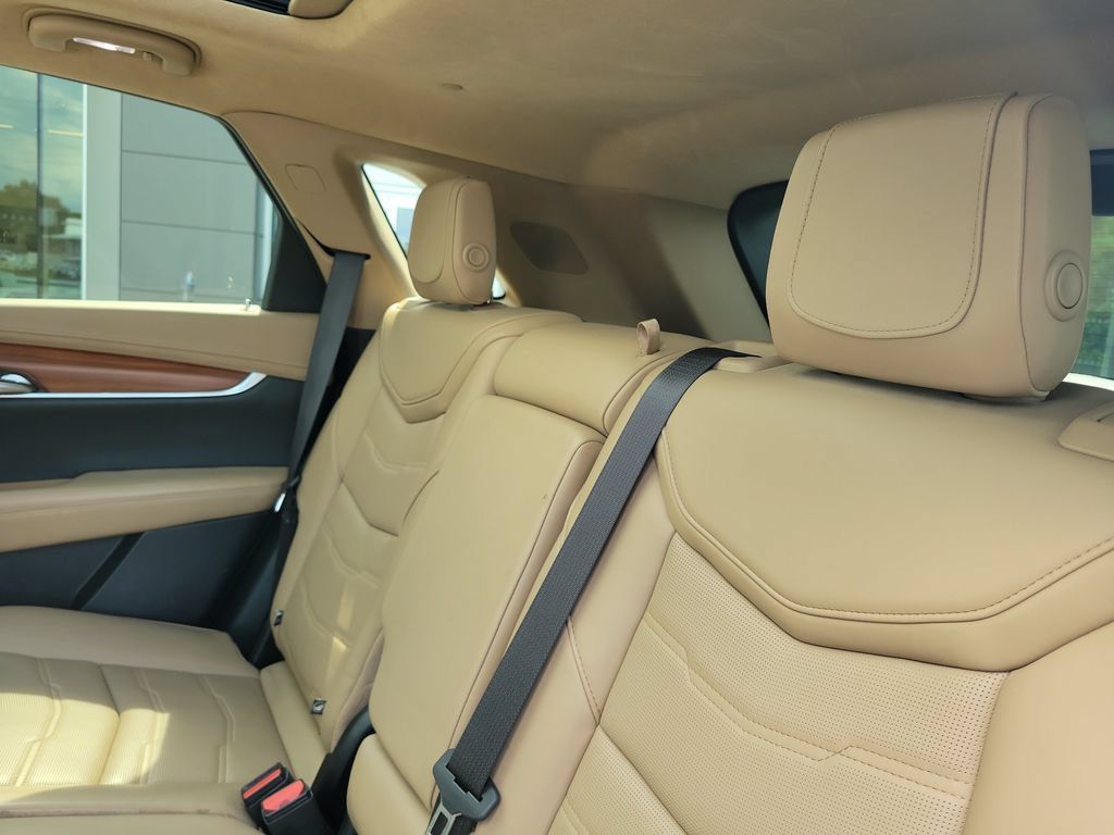 Used 2019 Cadillac XT5 Platinum AWD/4WD image 15
