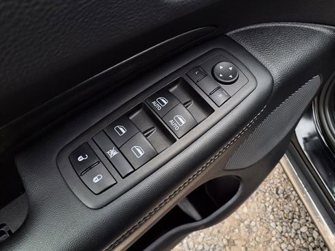 Used 2024 Dodge Durango SXT image 18