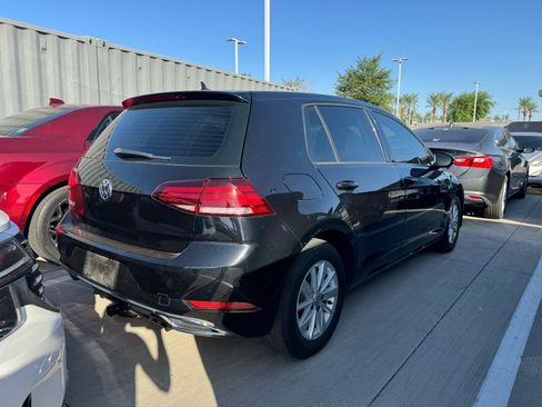 Used 2019 Volkswagen Golf S FWD image 4