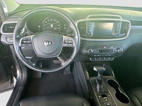 Used 2020 Kia Sorento EX FWD image 12