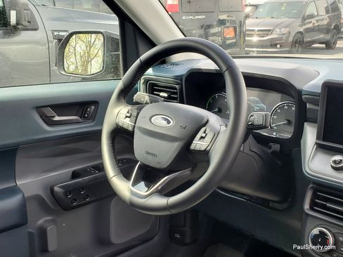 Used 2024 Ford Maverick Lariat w/ Black Appearance Package image 18