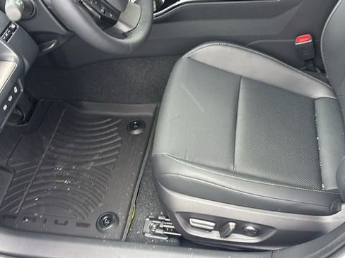 New 2026 Toyota Prius XLE image 24