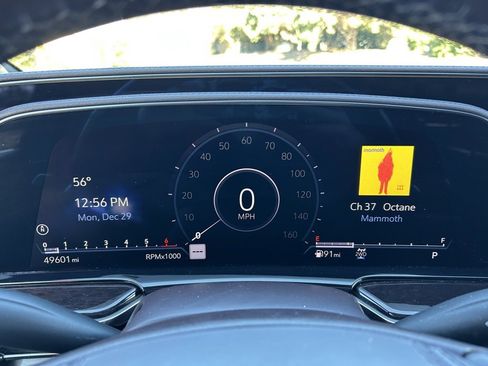 Used 2023 Cadillac Escalade ESV Sport Platinum image 33