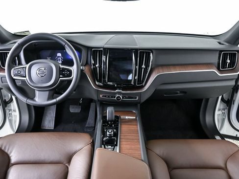 Certified 2024 Volvo XC60 B5 Plus w/ Protection Package Premier image 19