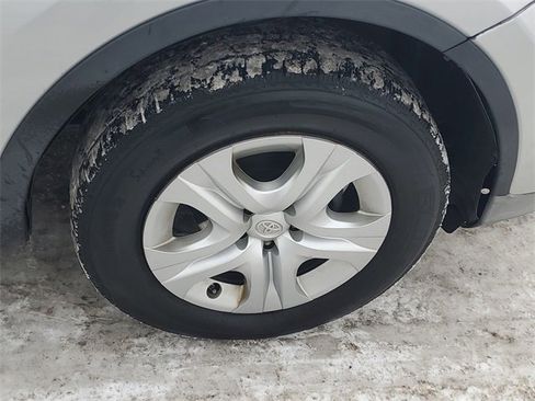 Used 2013 Toyota RAV4 LE image 5