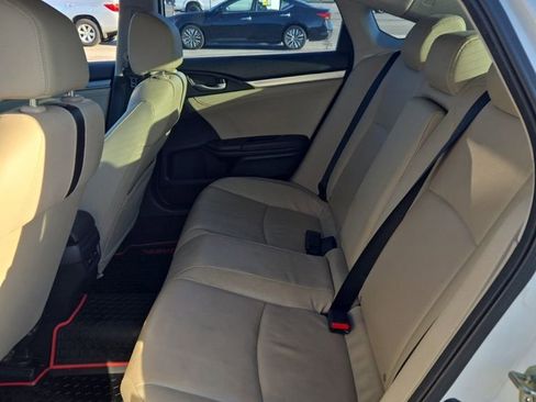 Used 2016 Honda Civic Touring image 10