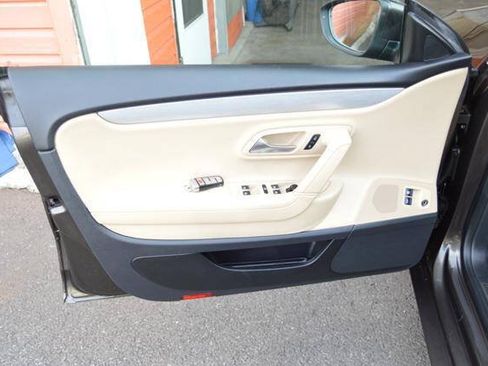 Used 2013 Volkswagen CC Sport FWD image 30