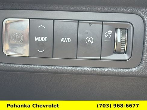 Certified 2025 Chevrolet Traverse LT w/ Driver Confidence Package AWD/4WD image 14