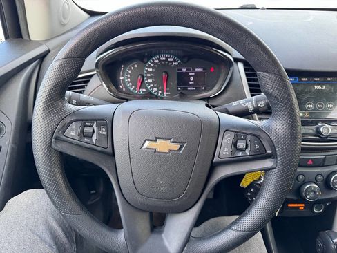 Used 2019 Chevrolet Trax LS w/ Tint and Cruise Package image 8