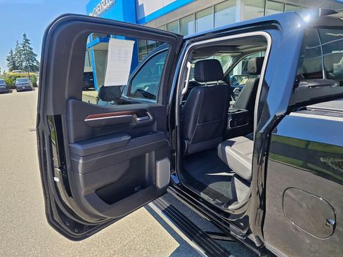 Used 2024 GMC Sierra 1500 Denali w/ Denali Reserve Package AWD/4WD image 16