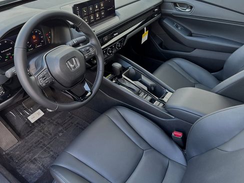 Used 2025 Honda Accord EX-L image 9