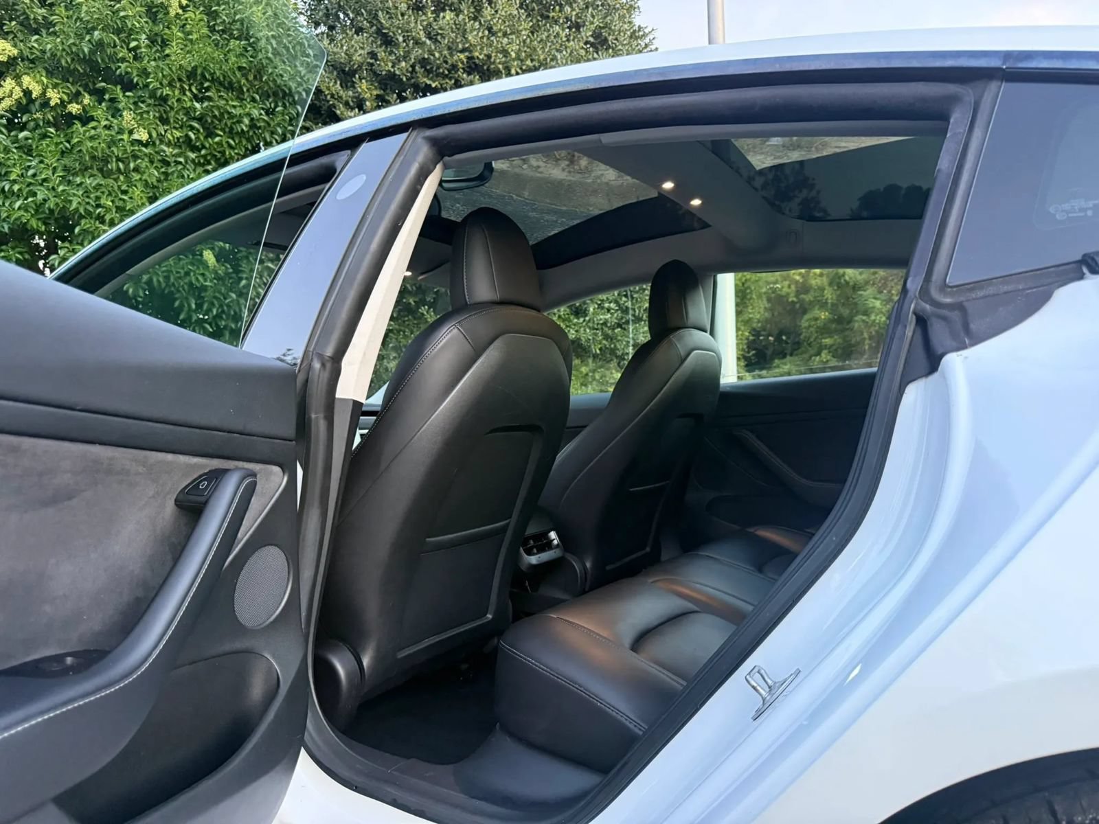 Used 2021 Tesla Model 3 Standard Range Plus RWD image 14
