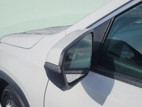 Used 2024 GMC Terrain SLT FWD image 26