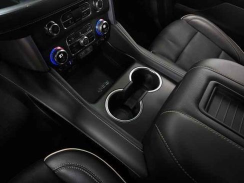 Used 2022 GMC Yukon XL SLT w/ SLT Premium Package image 35