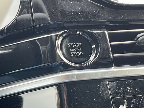 New 2025 Nissan Pathfinder SV w/ SV Premium Package image 34