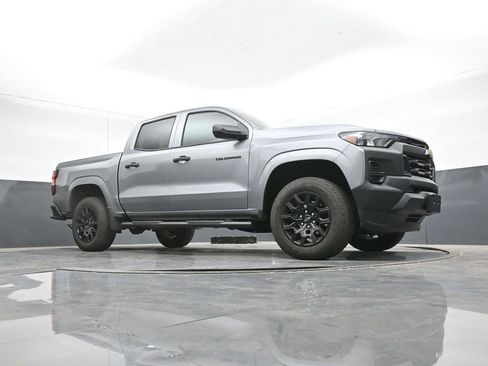 Used 2025 Chevrolet Colorado W/T w/ WT Custom Package image 39