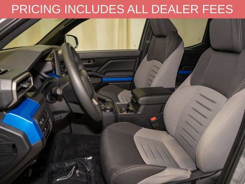 Certified 2025 Toyota Tacoma TRD Off-Road AWD/4WD image 9
