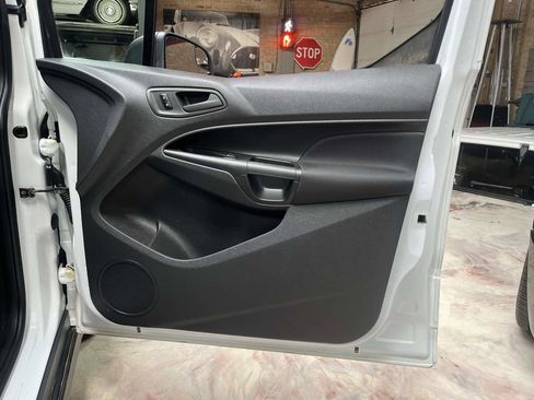 Used 2016 Ford Transit Connect XL FWD image 25