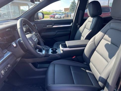 New 2026 GMC Terrain Elevation w/ Elevation Premium Package AWD/4WD image 16