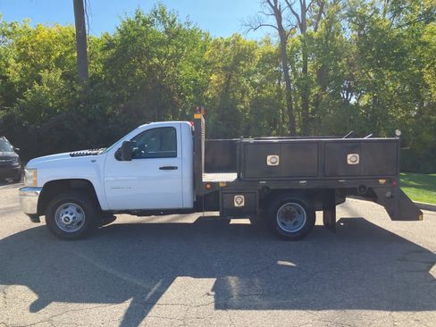 Used 2011 Chevrolet Silverado 3500 W/T image 8
