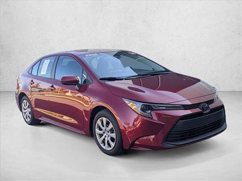 Used 2025 Toyota Corolla LE image 4
