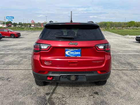 Used 2025 Jeep Compass Trailhawk w/ Trailhawk Elite Group AWD/4WD image 7