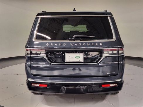 Used 2024 Jeep Grand Wagoneer Series III image 10