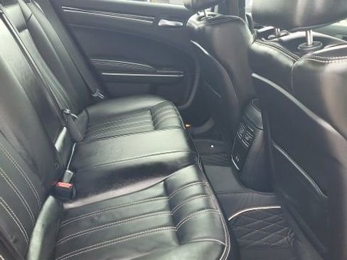 Used 2019 Chrysler 300 S image 11