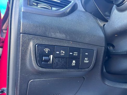 Used 2016 Hyundai Veloster Turbo w/ Option Group 04 FWD image 28