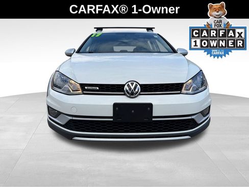 Used 2017 Volkswagen Golf Alltrack S AWD/4WD image 2