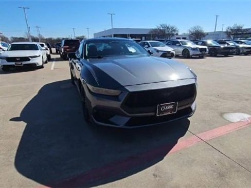 Used 2024 Ford Mustang Coupe image 2