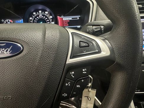 Used 2015 Ford Fusion SE image 13