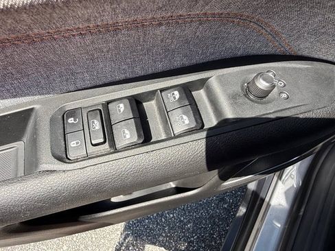 Used 2022 Jeep Compass Sport AWD/4WD image 12