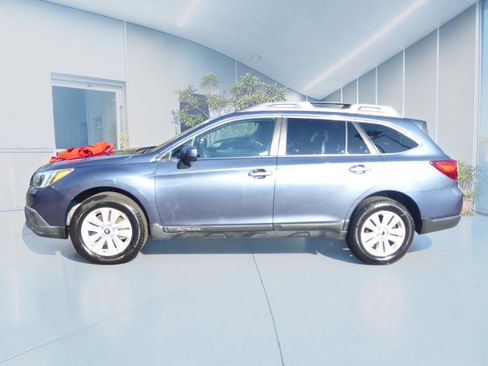 Used 2015 Subaru Outback 2.5i Premium AWD/4WD image 7